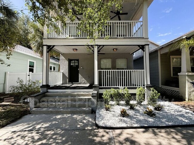 property at 1934 W Spruce St
