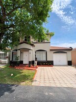 16604 SW 97th St in Miami, FL - Building Photo
