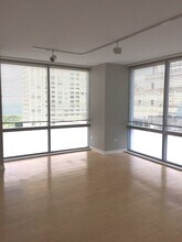 8 E Randolph St, Unit 1804 in Chicago, IL - Foto de edificio - Building Photo
