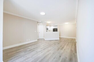 927 Siesta Key Blvd in Deerfield Beach, FL - Building Photo - Building Photo