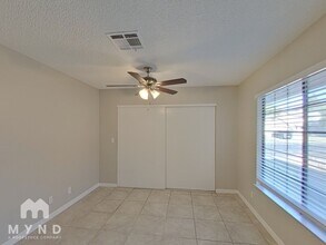 1368 S Christy Ln in Las Vegas, NV - Foto de edificio - Building Photo