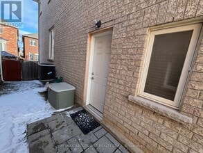 4640 Doug Wright Dr in Burlington, ON - Building Photo - Building Photo