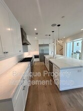 514 Avocado Ave in Newport Beach, CA - Building Photo - Building Photo