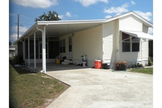 College Park Moble Home Park in Lake Wales, FL - Building Photo - Building Photo