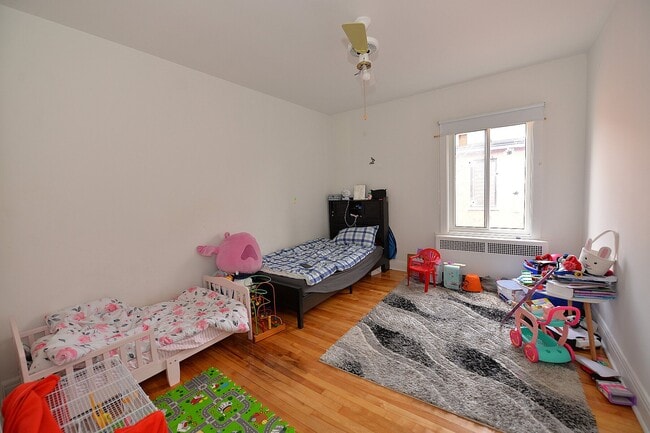 973 Rue Tait in St. Laurent, QC - Building Photo - Building Photo