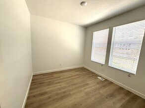 10078 Loblobby Ln in Highland, UT - Building Photo - Building Photo