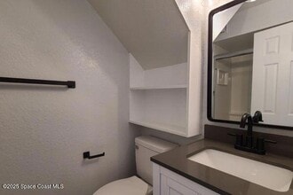 693 Law St in Melbourne, FL - Foto de edificio - Building Photo