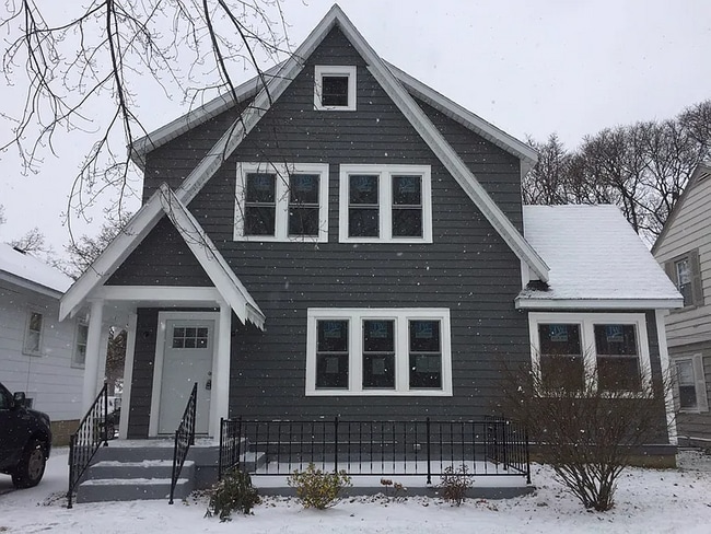 property at 2349 Union Ave SE