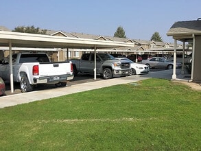 San Vicente Townhomes in Soledad, CA - Building Photo - Building Photo