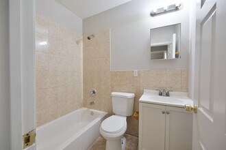 524 N Preston St in Philadelphia, PA - Building Photo - Building Photo