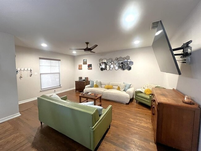 1311 Aggie Ln
