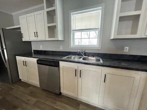 134 Ashley Cir, Unit 3068 in Swartz Creek, MI - Foto de edificio - Building Photo