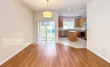 10545 Shady Falls Ct in Riverview, FL - Foto de edificio - Building Photo