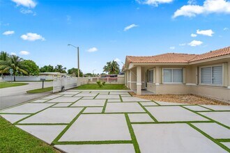 11380 SW 180th St in Miami, FL - Building Photo - Building Photo