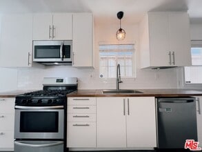 3261 E 2nd St in Los Angeles, CA - Building Photo - Building Photo