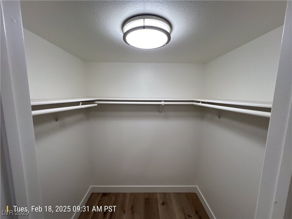 4495 Faberge Ave in Las Vegas, NV - Building Photo