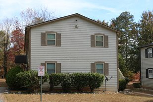 A in Marietta, GA - Foto de edificio - Building Photo