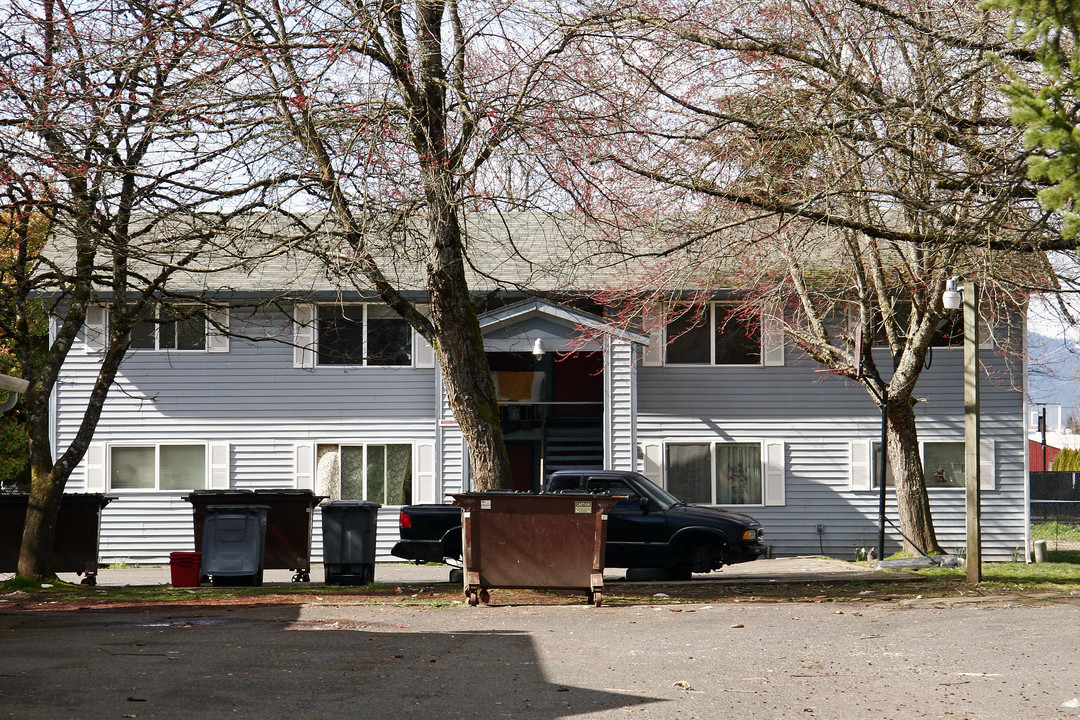 431 N 14th St in Cornelius, OR - Building Photo