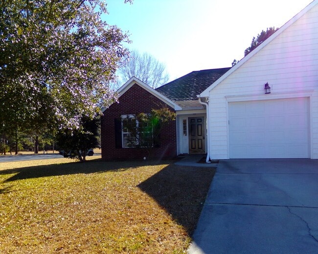 423 Nordhoff St in New Bern, NC - Building Photo - Building Photo