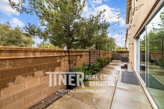 4166 Hydo Lk Wy in Sacramento, CA - Building Photo - Building Photo