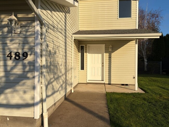 property at 487-489 Ecols St S