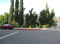 Building Photo - 5455 Bellingham Ave Apartments in Los Angeles, California