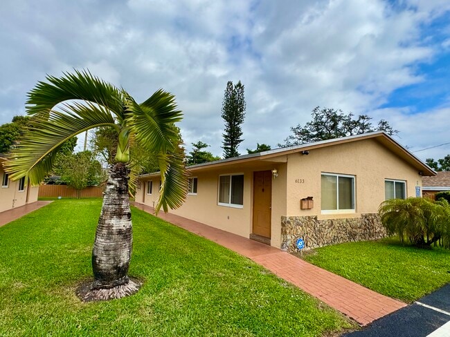 6133 Buchanan St, Unit #2