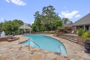 Southpoint Estate Apartments in Durham, NC - Building Photo