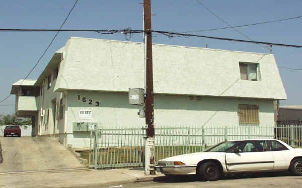 1623 Menlo Ave in Los Angeles, CA - Building Photo