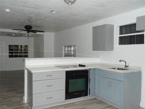 4079 Linda Ln in West Palm Beach, FL - Building Photo - Building Photo