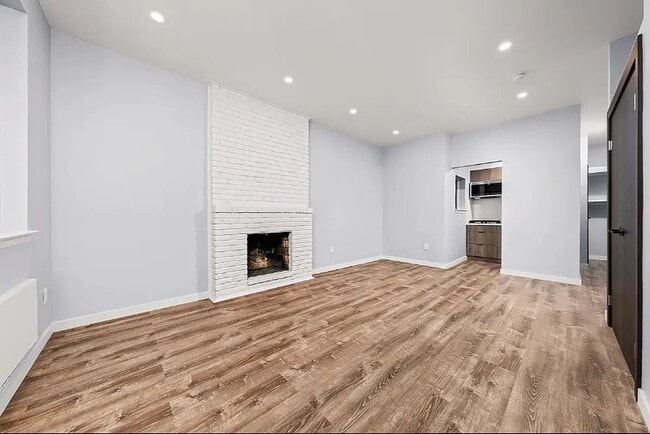 453 W 48th St