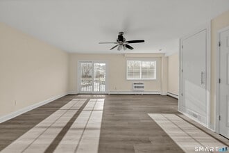 113 Park Ave in Danbury, CT - Building Photo - Building Photo