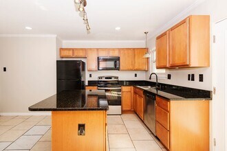 830 Elba Ln in St. Louis, MO - Building Photo - Building Photo