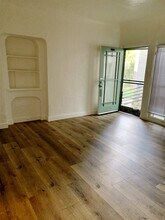 806 N Poinsettia Pl, Unit 808 2-5 in Los Angeles, CA - Foto de edificio - Building Photo