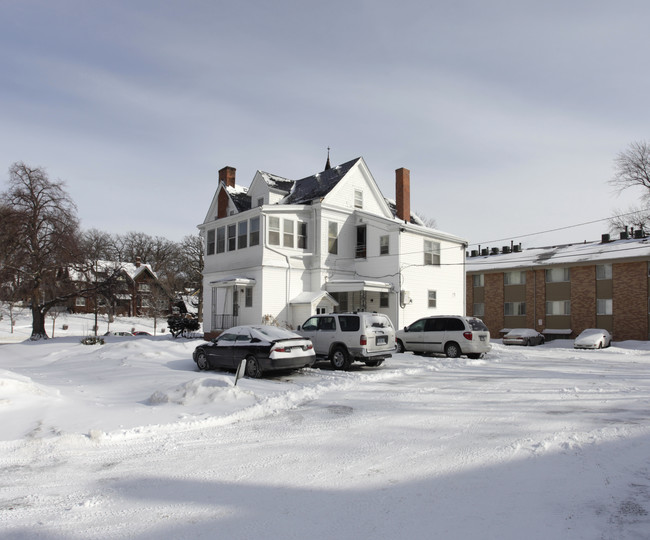 3837 Cuming St in Omaha, NE - Foto de edificio - Building Photo