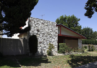 1909 E Wilshire Ave in Fullerton, CA - Building Photo - Building Photo