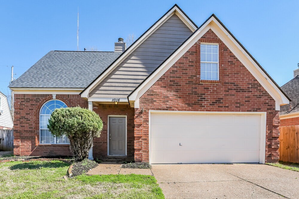 1016 Lorena Cove in Cordova, TN - Building Photo