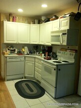 12 Dean Rd, Unit GA in Brookline, MA - Building Photo - Building Photo