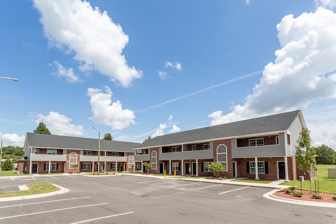 The Drake Apartments in Greenville, NC - Building Photo