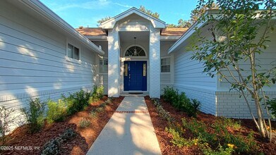 2032 Marye Brant Loop N in Neptune Beach, FL - Building Photo - Building Photo