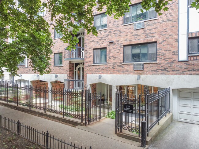 property at 2336 N Commonwealth Ave