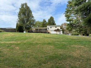 272 Morningside Dr SW in Abingdon, VA - Foto de edificio - Building Photo