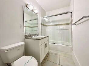 9357 SW 77th Ave, Unit 85-3033 in Miami, FL - Building Photo - Building Photo