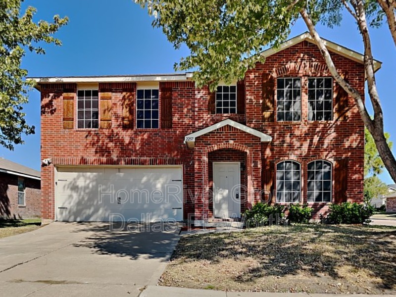 2257 Bradford Pear Dr in Little Elm, TX - Building Photo