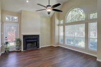 406 Dakota Trail in Irving, TX - Building Photo - Building Photo