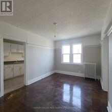 1-1 Brookdale Ave in Toronto, ON - Building Photo - Building Photo