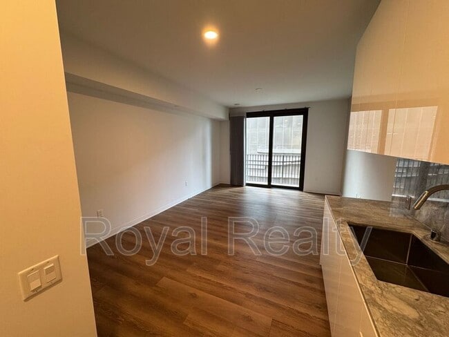 property at 987 Queen St