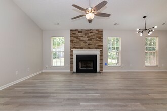 7205 Preakness Stakes Ln in Charlotte, NC - Building Photo - Building Photo