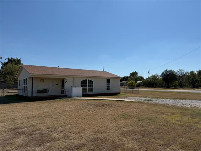 1409 Harrell Ave in Cisco, TX - Building Photo