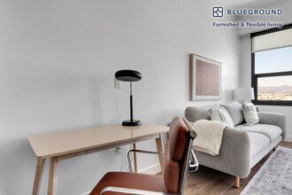 3345 Wilshire Blvd in Los Angeles, CA - Building Photo - Building Photo